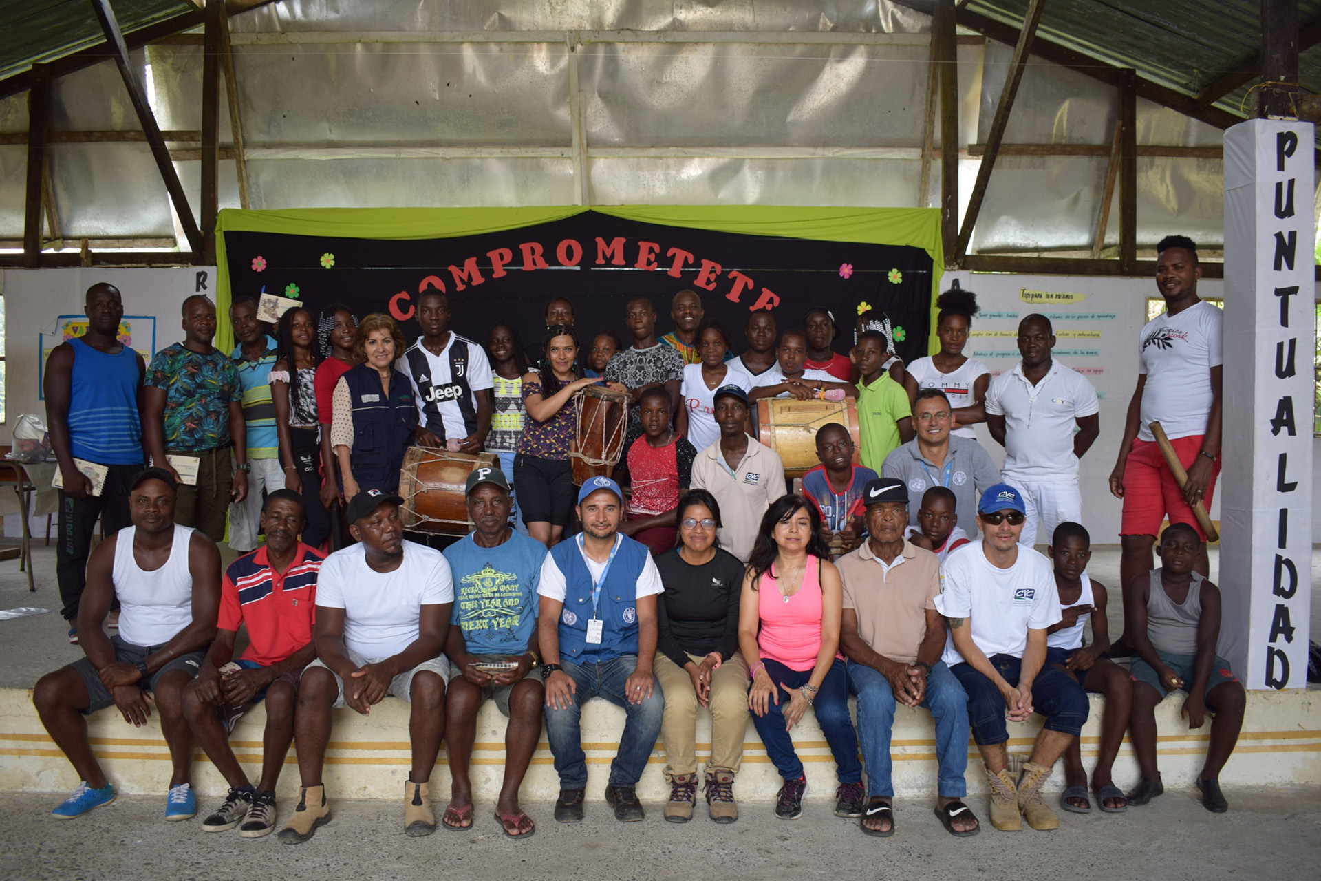 Working group Community Council of YurumanguÃ­ during Market Analysis and Development workshop, Buenaventura, Valle del Cauca (Â©FAO Colombia)