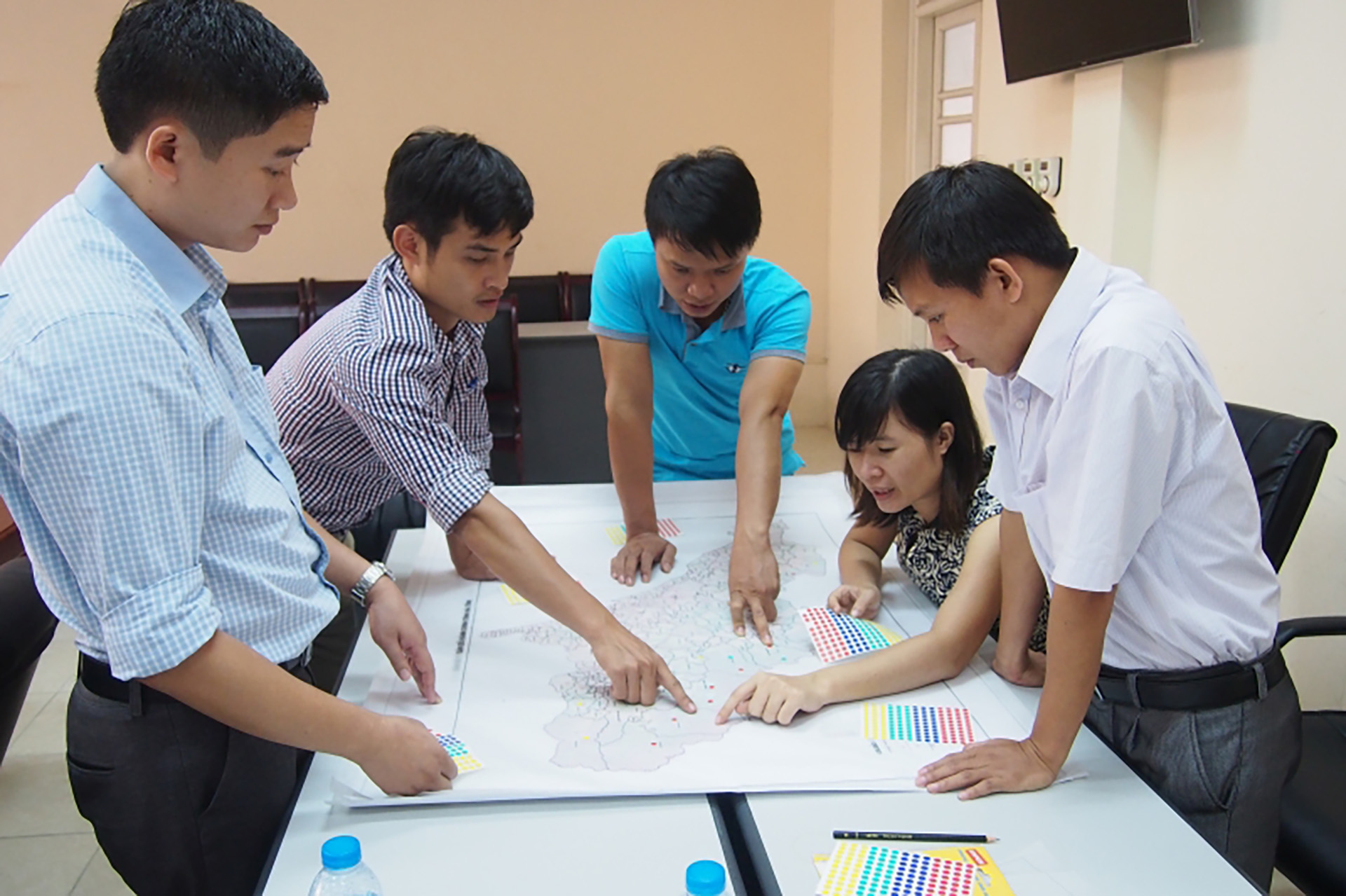 Practicing participatory mapping techniques in Viet Nam